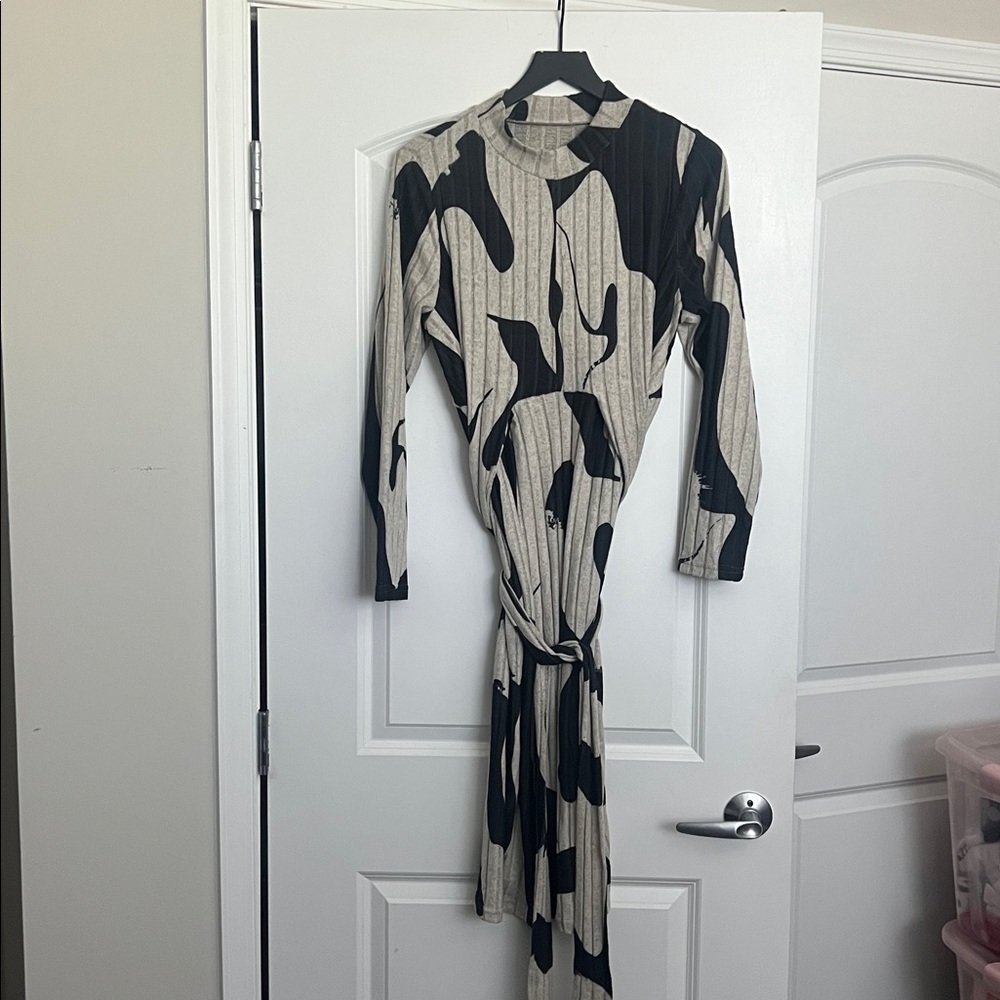 Black and Cream Patterned Dress